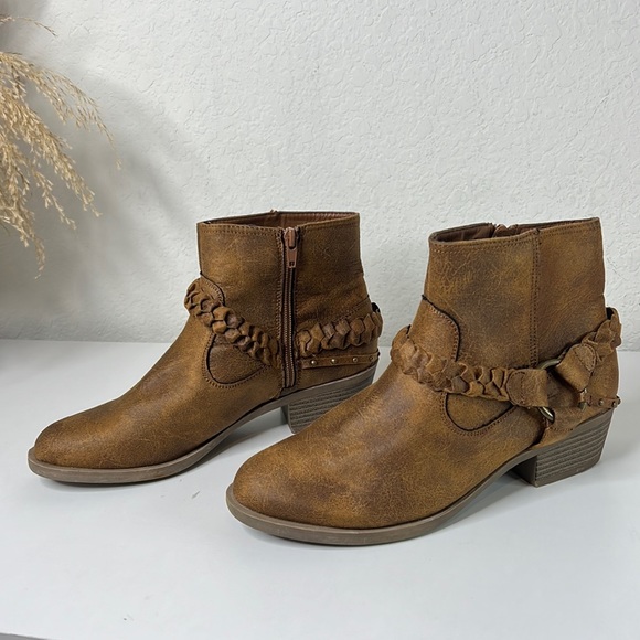 XOXO Shoes - XOXO | Gideon Ankle Booties | Distressed Braided Accent  | US Women's Size 8.5